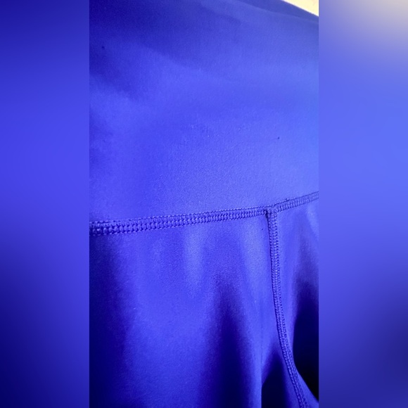 ALO Yoga Women's Vibrant Blue Leggings - Picture 4 of 4